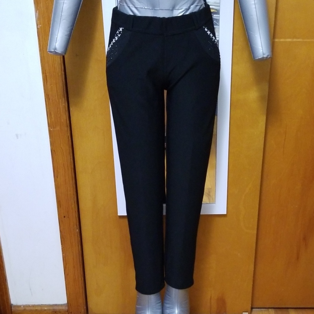 *NWOT* Black embellished skinny pants